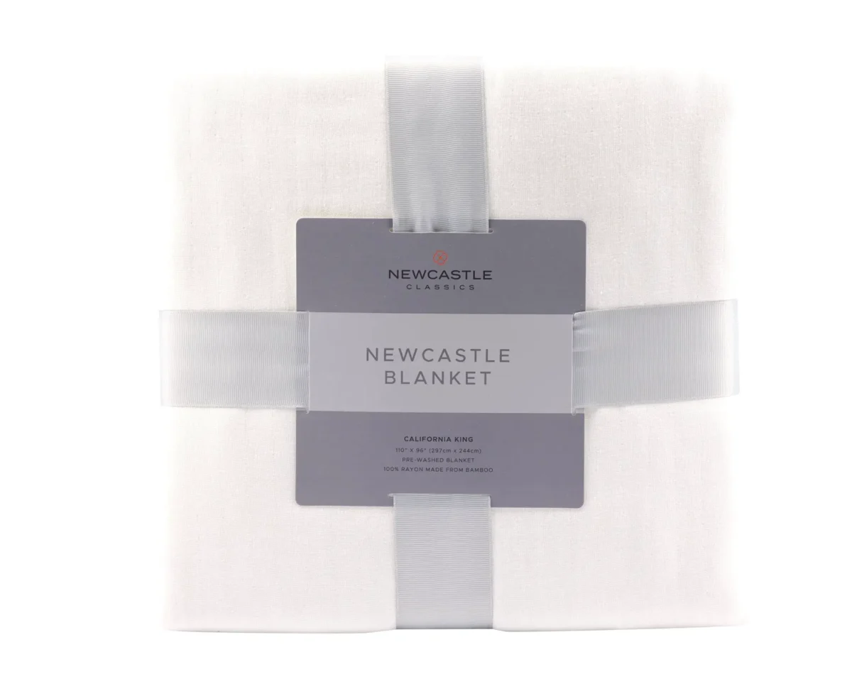 Pristine white oversized queen bamboo bed blanket | cloudybébé baby product