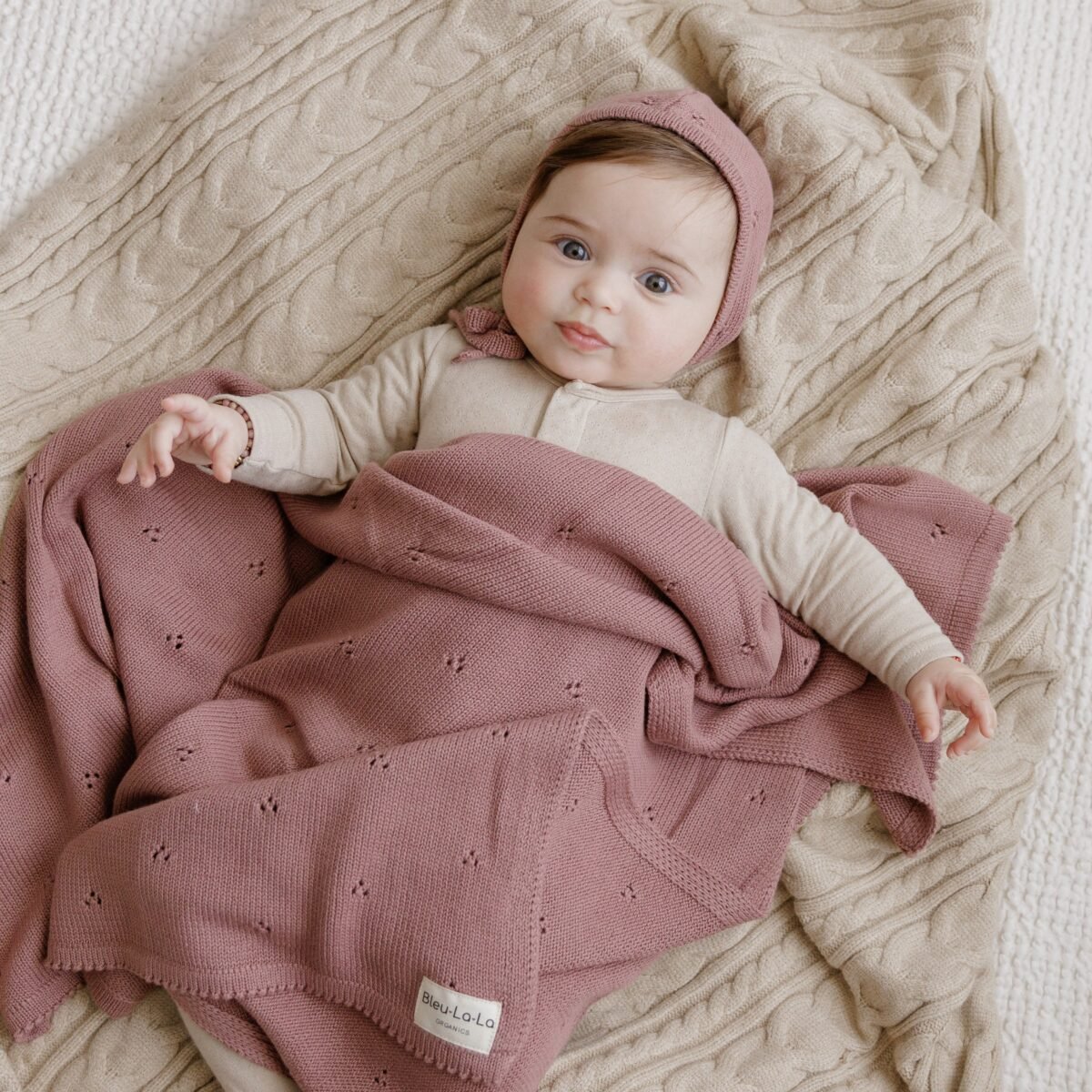 Organic pointelle swaddle blanket + hat gift set | cloudybébé baby product