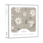 White Daisy Bamboo Newcastle Blanket - Image 2